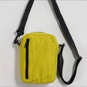 BAGGU Sport Crossbody in Sour.